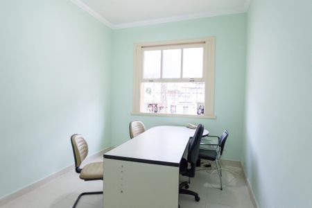 Casa à venda com 100m², 3 quartos e sem vagasuite 