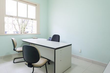 Casa à venda com 100m², 3 quartos e sem vagasuite 