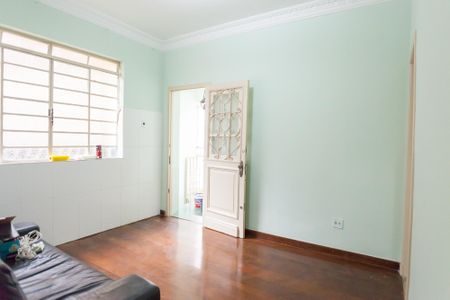 Casa à venda com 100m², 3 quartos e sem vagasala 