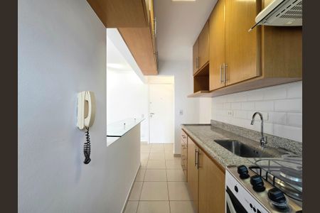 Cozinha de apartamento para alugar com 1 quarto, 37m² em Indianópolis, São Paulo