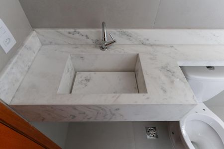 Casa à venda com 70m², 2 quartos e 2 vagasBanheiro da suíte 2