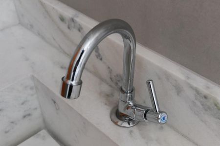 Casa à venda com 70m², 2 quartos e 2 vagasBanheiro da suíte 2