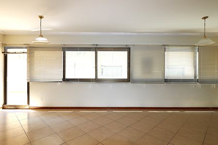 Apartamento à venda com 160m², 3 quartos e 3 vagasJanelas da Sala