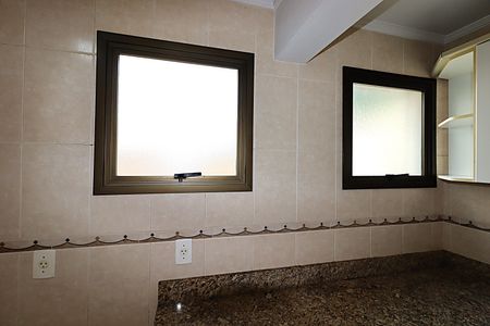 Apartamento à venda com 160m², 3 quartos e 3 vagasCozinha - Janelas