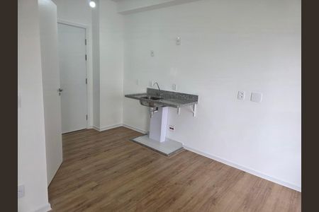 Cozinha de apartamento para alugar com 1 quarto, 28m² em Liberdade, São Paulo
