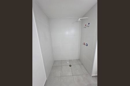 Banheiro de apartamento para alugar com 1 quarto, 28m² em Liberdade, São Paulo