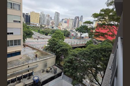 Apartamento para alugar com 28m², 1 quarto e sem vaga Apartamento para alugar com 28m², 1 quarto e sem vagaVaranda