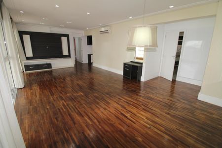 Apartamento para alugar com 156m², 3 quartos e 3 vagasSala