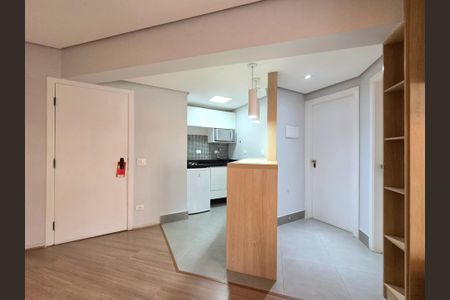 Cozinha de apartamento para alugar com 1 quarto, 50m² em Vila Nova Conceição, São Paulo
