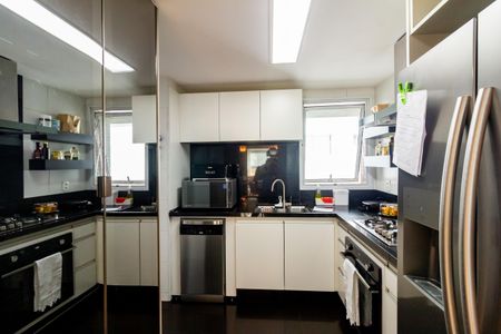 Apartamento à venda com 108m², 3 quartos e 2 vagas Apartamento à venda com 108m², 3 quartos e 2 vagasCozinha
