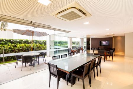 Apartamento à venda com 108m², 3 quartos e 2 vagas Apartamento à venda com 108m², 3 quartos e 2 vagasÁrea comum - Salão de festas