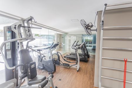 Apartamento à venda com 108m², 3 quartos e 2 vagas Apartamento à venda com 108m², 3 quartos e 2 vagasÁrea comum - Academia