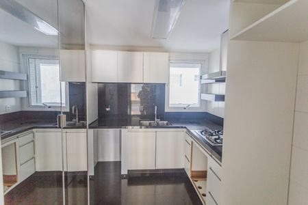 Cozinha de apartamento à venda com 3 quartos, 108m² em Funcionários, Belo Horizonte
