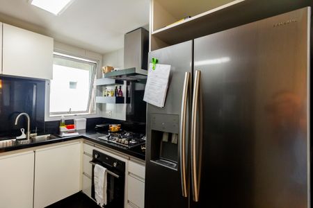 Apartamento à venda com 108m², 3 quartos e 2 vagas Apartamento à venda com 108m², 3 quartos e 2 vagasCozinha