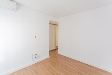 Apartamento à venda com 108m², 3 quartos e 2 vagas Apartamento à venda com 108m², 3 quartos e 2 vagasSuíte