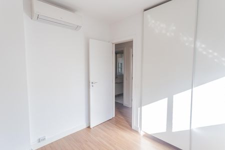 Apartamento à venda com 108m², 3 quartos e 2 vagas Apartamento à venda com 108m², 3 quartos e 2 vagasQuarto 2