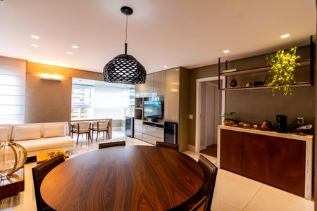 Sala de apartamento à venda com 3 quartos, 108m² em Funcionários, Belo Horizonte