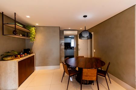 Apartamento à venda com 108m², 3 quartos e 2 vagas Apartamento à venda com 108m², 3 quartos e 2 vagasSala