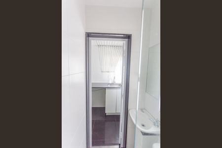 Banheiro de serviço de apartamento à venda com 3 quartos, 108m² em Funcionários, Belo Horizonte