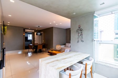 Apartamento à venda com 108m², 3 quartos e 2 vagas Apartamento à venda com 108m², 3 quartos e 2 vagasSala