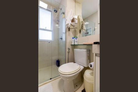 Apartamento à venda com 108m², 3 quartos e 2 vagas Apartamento à venda com 108m², 3 quartos e 2 vagasBanheiro da Suíte