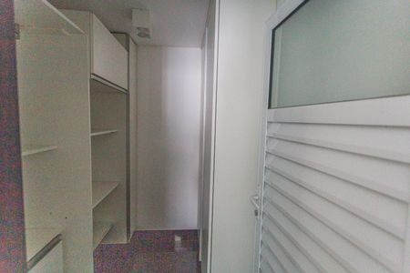 Apartamento à venda com 108m², 3 quartos e 2 vagas Apartamento à venda com 108m², 3 quartos e 2 vagasQuarto de Serviço