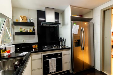 Apartamento à venda com 108m², 3 quartos e 2 vagas Apartamento à venda com 108m², 3 quartos e 2 vagasCozinha