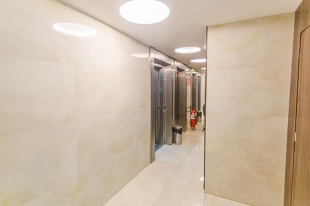 Apartamento à venda com 108m², 3 quartos e 2 vagas Apartamento à venda com 108m², 3 quartos e 2 vagasHall de entrada