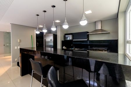 Apartamento à venda com 108m², 3 quartos e 2 vagas Apartamento à venda com 108m², 3 quartos e 2 vagasÁrea comum - Salão de festas