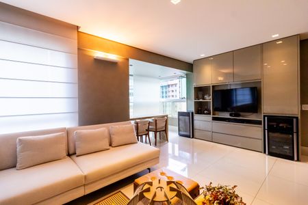 Apartamento à venda com 108m², 3 quartos e 2 vagas Apartamento à venda com 108m², 3 quartos e 2 vagasSala