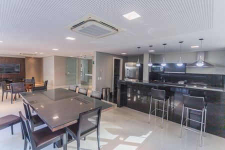 Apartamento à venda com 108m², 3 quartos e 2 vagas Apartamento à venda com 108m², 3 quartos e 2 vagasÁrea comum - Salão de festas