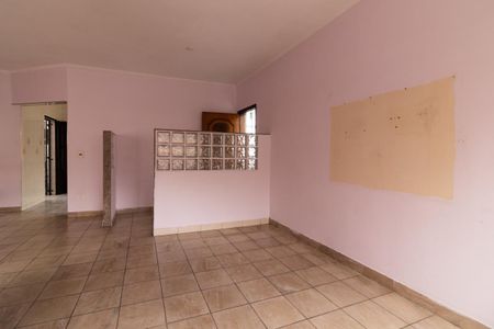 Casa para alugar com 200m², 3 quartos e 6 vagasSala