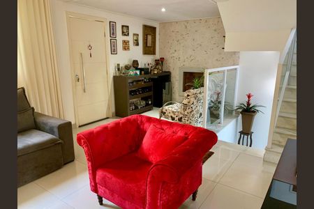 Casa de Condomínio à venda com 3 quartos, 226m² em Vila Madeira, Nova Lima