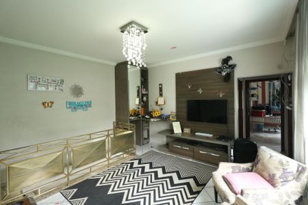 Sala de casa à venda com 3 quartos, 196m² em Taboão, Diadema