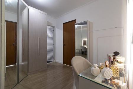 Casa à venda com 130m², 3 quartos e 2 vagasSuíte