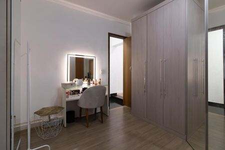 Casa à venda com 130m², 3 quartos e 2 vagasSuíte