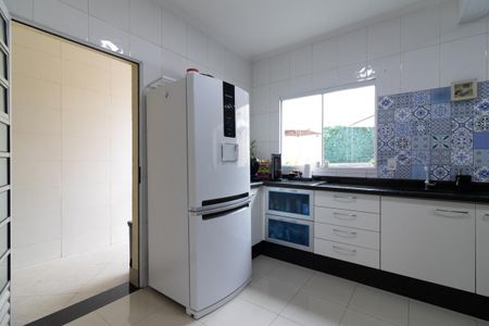 Casa à venda com 130m², 3 quartos e 2 vagasCozinha