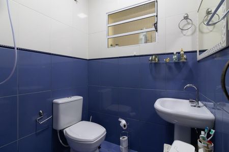 Casa à venda com 130m², 3 quartos e 2 vagasBanheiro