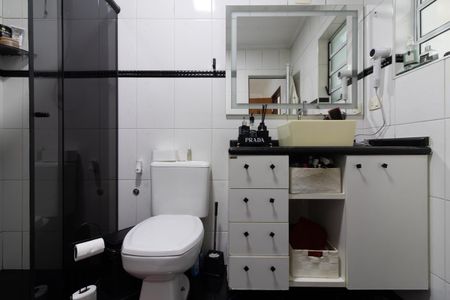 Casa à venda com 130m², 3 quartos e 2 vagasBanheiro da Suíte