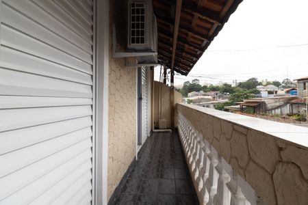 Sacada do Quarto 1 de casa à venda com 3 quartos, 130m² em Conjunto Habitacional Padre Jose de Anchieta, São Paulo