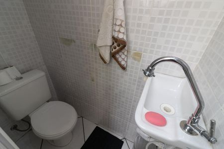 Casa à venda com 130m², 3 quartos e 2 vagasBanheiro de Serviço