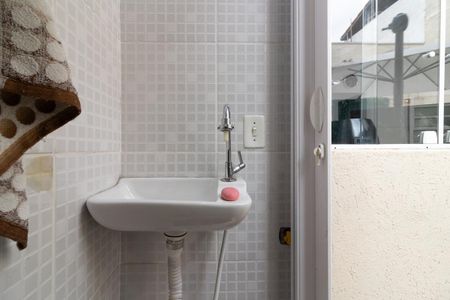 Casa à venda com 130m², 3 quartos e 2 vagasBanheiro de Serviço