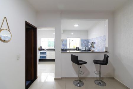 Casa à venda com 130m², 3 quartos e 2 vagasCozinha