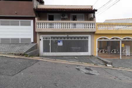 Casa à venda com 130m², 3 quartos e 2 vagasFachada