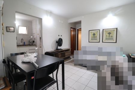 Sala de apartamento para alugar com 2 quartos, 45m² em Dona Zulmira, Uberlândia