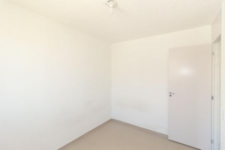 Quarto 1 de apartamento para alugar com 2 quartos, 60m² em Santa Cruz, Rio de Janeiro