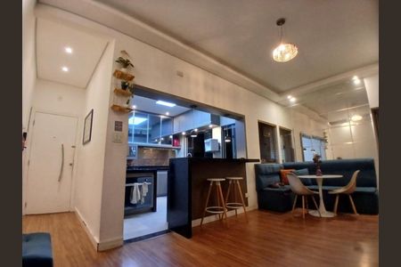 Apartamento à venda com 122m², 2 quartos e 1 vagaFoto 01