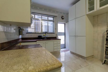 Casa para alugar com 220m², 3 quartos e 3 vagasCozinha