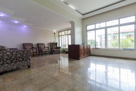 Sala de casa para alugar com 3 quartos, 220m² em Penha de França, São Paulo