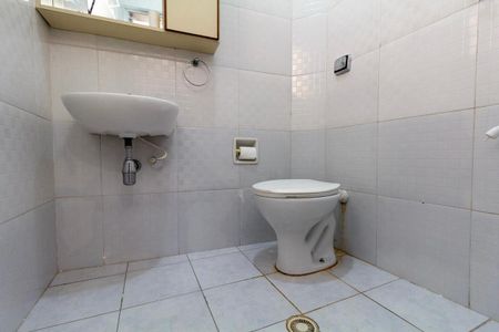 Casa para alugar com 220m², 3 quartos e 3 vagasBanheiro 2